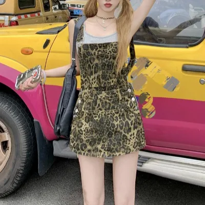 Spicy Girl Retro Leopard Print Denim Overalls Summer Loose Button Washed Waist New High-end Cool Age Reducing Jumpsuit