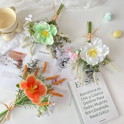 Bouquet of Plastic Flowers Wrapping Decorative Items for Parties and Weddings Artificial Tulip Flower Bouquet