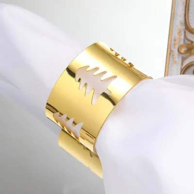 New Arrival Elegant Design Round Napkin Ring Christmas Tree Cutout Design Napkin Rings Gold Napkin Clip