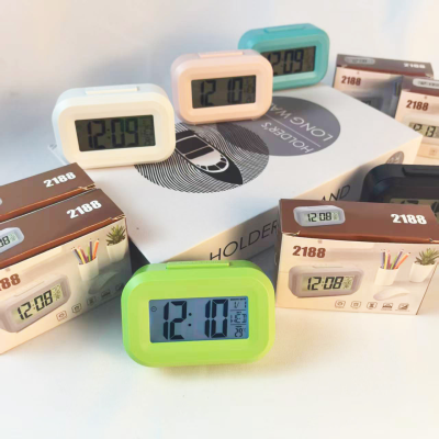 High-Quality LCD Electronic Simple Alarm Clock, Portable Multi-functional Clock with Luminous Electronic Mute Alarm Clock