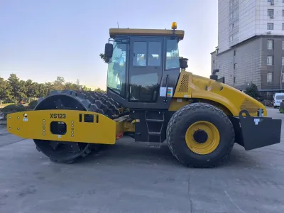 Cummins Engine Vibratory Roller 12 Ton Emission Compliant Low Noise Fuel Saving