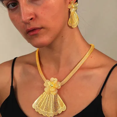 Chunky Flower Shape Jewelry Set With Pendant Necklace & Drop Earrings Elegant Jewelry Set