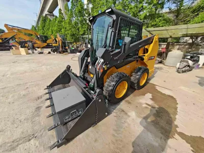 Top Loader Mini Loader XC7-SR08 Mini Skid Steer Loader EU Stage V/EPA Tier IV with High Performance Hot Sale in North America