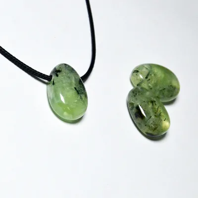 Natural Prehnite with Black Hair Trendy Unisex Pendant Necklace 30x12mm Teardrop 3mm Hole Wholesale Healing Stone Jewelry