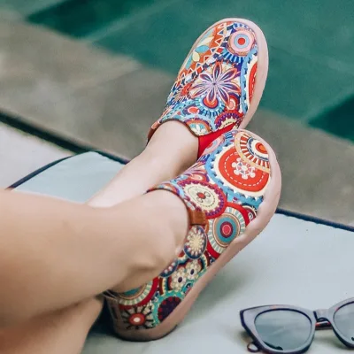2025 Factory High Quality Wholesale Summer Women's Big Head Slip-on Toe Loafers Casual Thick Soled Floral Pattern Canvas Shoes