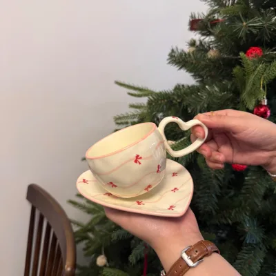 Wholesale Ins Style Heart Shaped Ceramic Coffee Mug Saucer Set Hand Painted Dishwasher Safe 280ml Capacity for Back School Gift