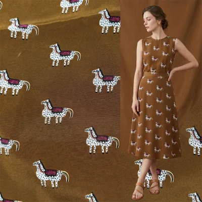 100% Pure Silk Woven Crepe De Chine Fabric 16mm 70gsm Camel Motif Animal Print Stretch Lightweight Girls Dress Wedding Scarf
