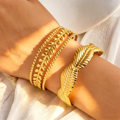 Wholesale Fashion Stainless Steel Jewelry Gold Plated Wide Wrap Open Bracelet Hollow Starfish Leaf Charm Bangles for Women