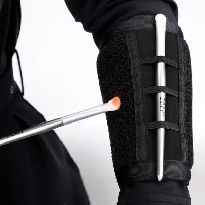 China Manufacturer Professional Arm Strap Cleaning Cuff Makeup Brush Cleaner and Dryer