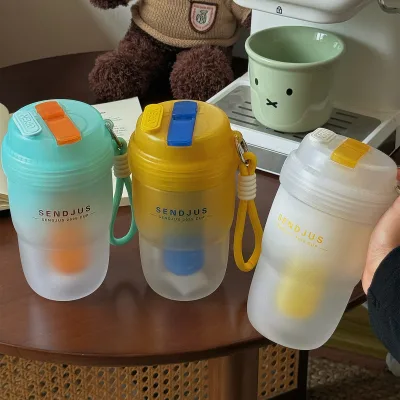 Simple and Casual Cup Artistic High Aesthetic Sports Portable Large Capacity Flower Tea Double Drinking Straw Drinking Cup