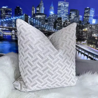 Factory Custom Luxury White Cut Velvet Pillow Case Soft Nordic Elegant Pillow Cushion Cover Set for Sofa Bed