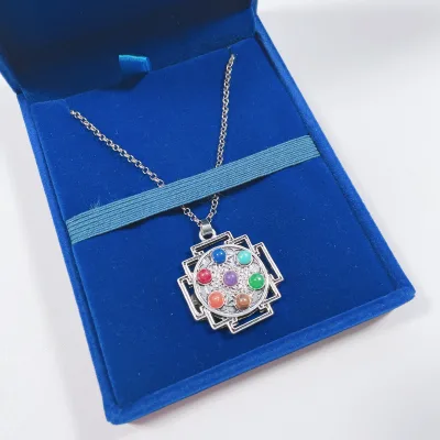 Huiying Seven Chakra Gemstone Crystal Round Pendant Jewelry