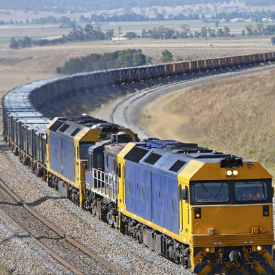 Professional Train Freight Forwarder Cheap International Shipping China Europe Hungary Fast Railroad Express Service 25-30 Days