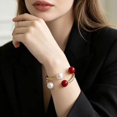 Cross-border European and American pearl bracelets, women's open spring wristbands, fashionable and versatile alloy jewelry