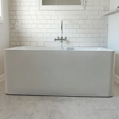 Luxury Modern Freestanding Acrylic Whirlpool Bath Tub Hydromassage Bubble Massage Overflow Hot Bathroom Drainer Faucet Included
