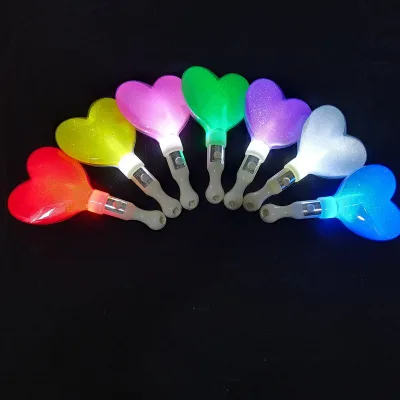 Factory Wholesale Customized Love LED Light up Plastic Heart Shape Eco-Friendly Cheering Stick for Party Use