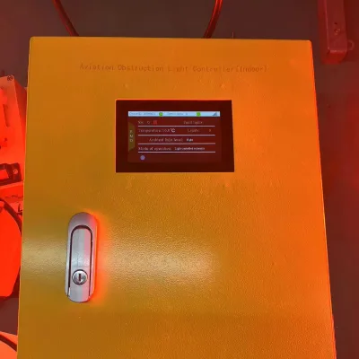 Touchscreen Smart Obstruction Lighting Controller with TFT Display UPS Backup and BMS Integration