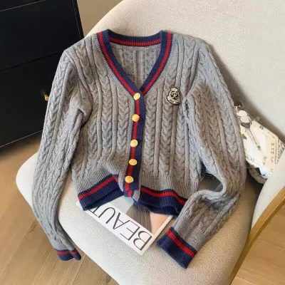 Women Preppy Style Cable Knit Cardigan Badge Decor V Neck Short Knitted Sweater Coat