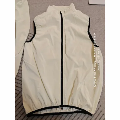 New Arrival Rainproof Sleeveless Vest for Men/Women Customized Logo Color Size Cycling Motor Ride Sportwear Windproof Tops