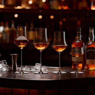Clear Ringing Lead Free Crystal Wine Glasses Contemporary Design Hand Blown Ultra Thin for Bar