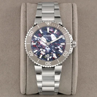 Men's Diving Mechanical Watch with Eco-friendly Recycled Plastic Dial 300 Meters Water Resistance Supports Customization