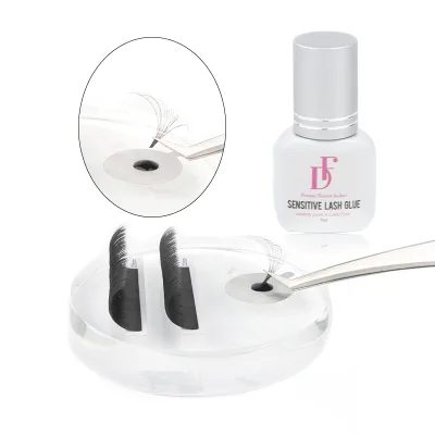 Caramel Glue Waterproof Eyelash Glue for Long-lasting Hold with Colored Lashes