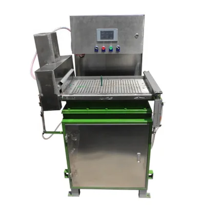 Automatic water-soluble chalk machine oil painting stick forming machine triangle polygon square crayon machine