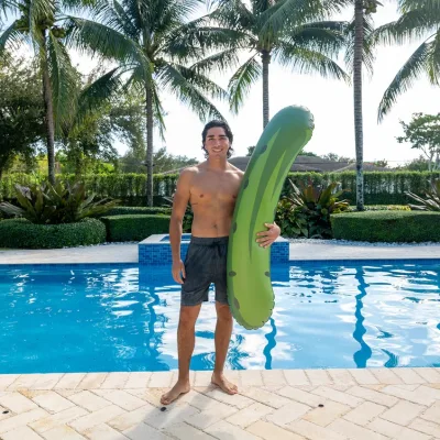 Giant PVC Inflatable Pickle Pool and Beach Noodle for Children's Pool Floating Toys