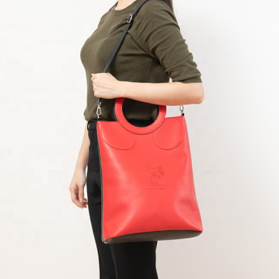 Large-capacity leather tote bag
