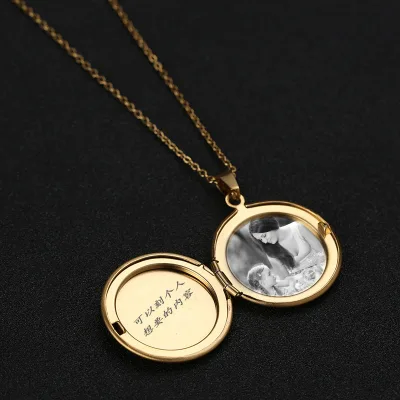 Custom Souvenir Stainless Steel Engraved Circle Locket Photo Necklace