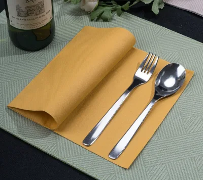 Custom Disposable 40*40cm Western Dining Cloth Napkins Colorful Dust-Free with Logo Printing 1 Ply Bag Style for Dinners