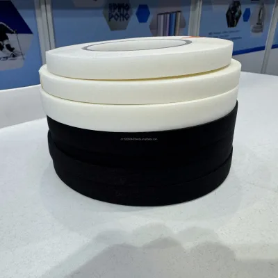 Custom-made Ski Clothes Custom-made Three-layer Cloth Belt at the Seam High Density and High Waterproof