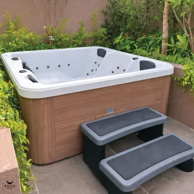 Wholesale Price Factory Supplying Modern Anti-slip Spa Outdoor OEM Hot Tub with Steps Stairs Massage Air Function and Drain