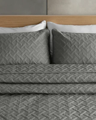Factory Directly Sales Polyester Bed Cover Quilt Queen Size