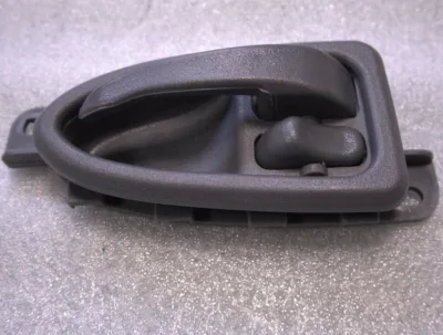 High Quality 6617603261AAA 6617603361AAA Inner Buckle Door Handle inside Buckle Hand L Hand for Ssangyong Body Parts