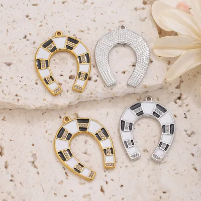 Dina Light Luxury Vintage Black White Plaid U Shape Horseshoe Pendant Stainless Steel 18K Gold Plated DIY Necklace Jewelry