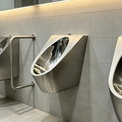 304 Stainless Steel Wall-Mounted Modern Urinal for Detention Centers Schools Bathrooms