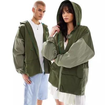 Wholesale Outdoor Sports Streetwear Unisex Rainproof Windbreaker Jacket Women Light Nylon Jacket Hooded Anorak Jacket
