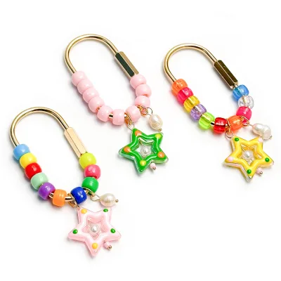 Trendy Cute Star Acrylic Christmas Bag Charm Colorful Beaded Keychain Handmade Bag Pendant for Women Bag Decoration Gift