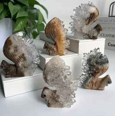 Natural Clear Quartz Cluster Squirrel Carving Hand Carved Crystal Animal Figurine for Home Decoration & Crystal Healing