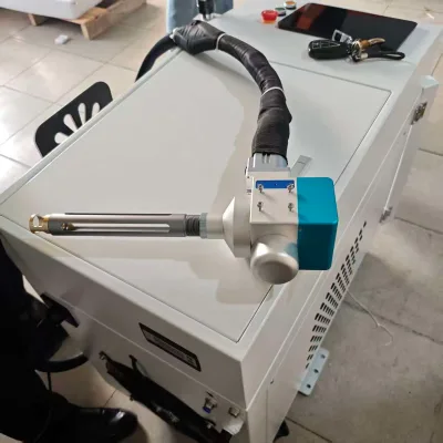 AITOP Industrial Cantilever Handheld Laser Welding Machine 2kw 3kW for 33140 32140 Prismatic Lithium Battery Pack Manufacturing