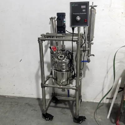 Factory Direct Vertical Jacket Heating Jacketed Reactor with Temperature Control Jacket for Professional Workshop