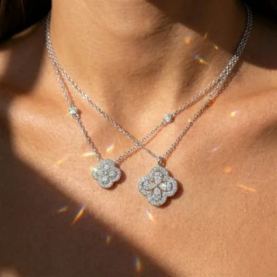 Classic Bestseller Lucky Clover Fine Jewelry 925 Silver halo Small Flower Full Diamond Gra Moissanite Pendant Necklace for Women