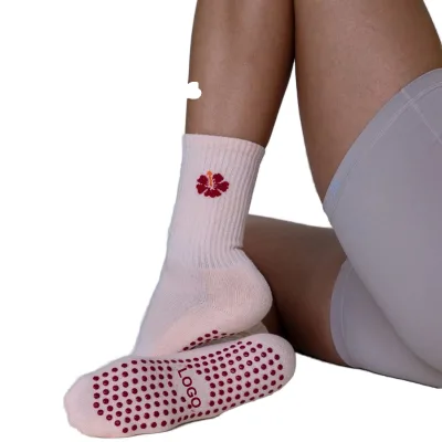 OEM ODM Grip Custom Pattern Logo Breathable Athletic Sport Sock Bulk Private Label Sport Sock for Gym Running Daily Workout