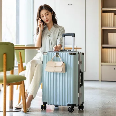 Wholesale New 4 Piece Luggage Set Multi Functional USB Charging Cup Holder Hook Silent Wheels Daily Business Outing Trolley Case