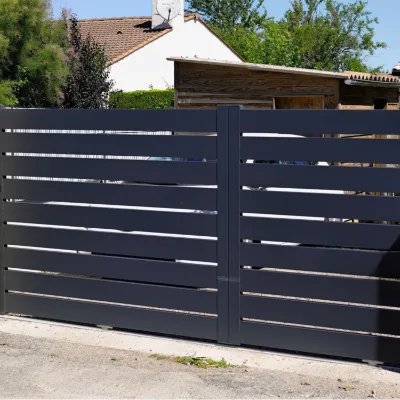 Tubular Modern Design Stainless Steel Fence Customizable Black Powder Coated Durable Pet Escape Prevention