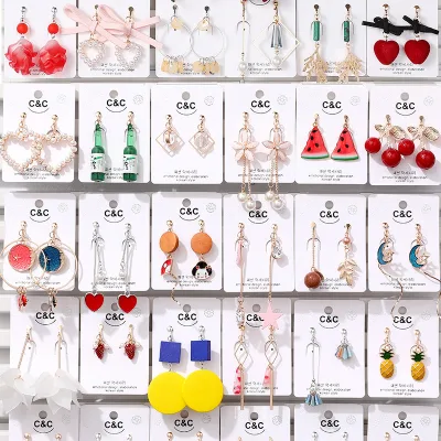 Stud Earrings with Diamond Cold Wind for Small French Students Collection Wholesale Ear Clips