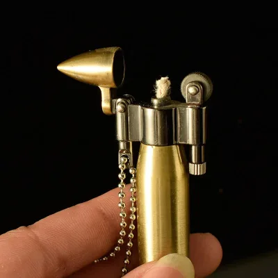 Classic Metal Outdoor Kerosene Bullet Lighter Grinding Wheel Refillable Gold Oil Lighter for Cigarette Use Windproof