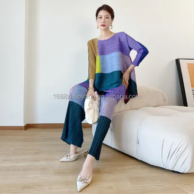 High Quality Personalized Color Block Casual Women's Two-Piece Set with Long Top and Trousers Pleated Design Customized Size