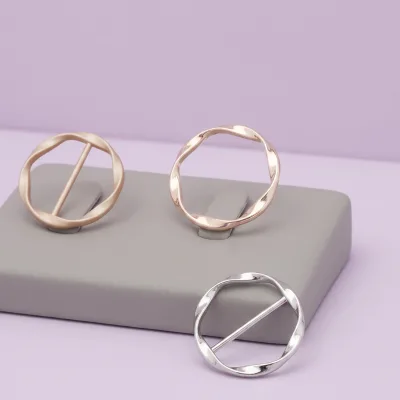 Metal Rhinestone Round Circle Knot Buckle Button-Plated Garment Accessory for Silk Scarf & Shoes Ring Clip